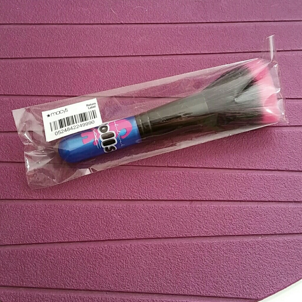 MAC 'Good Luck Trolls' 187SH Duo Fibre Face Brush